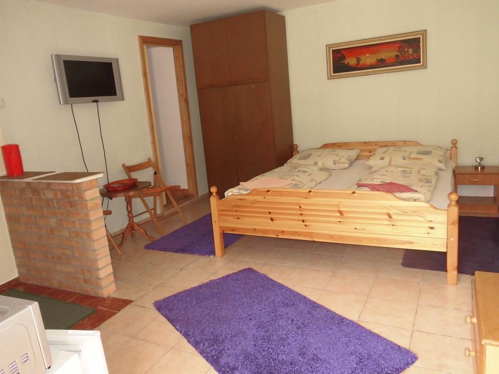 Fenyves Apartman Sarospatak Exterior photo