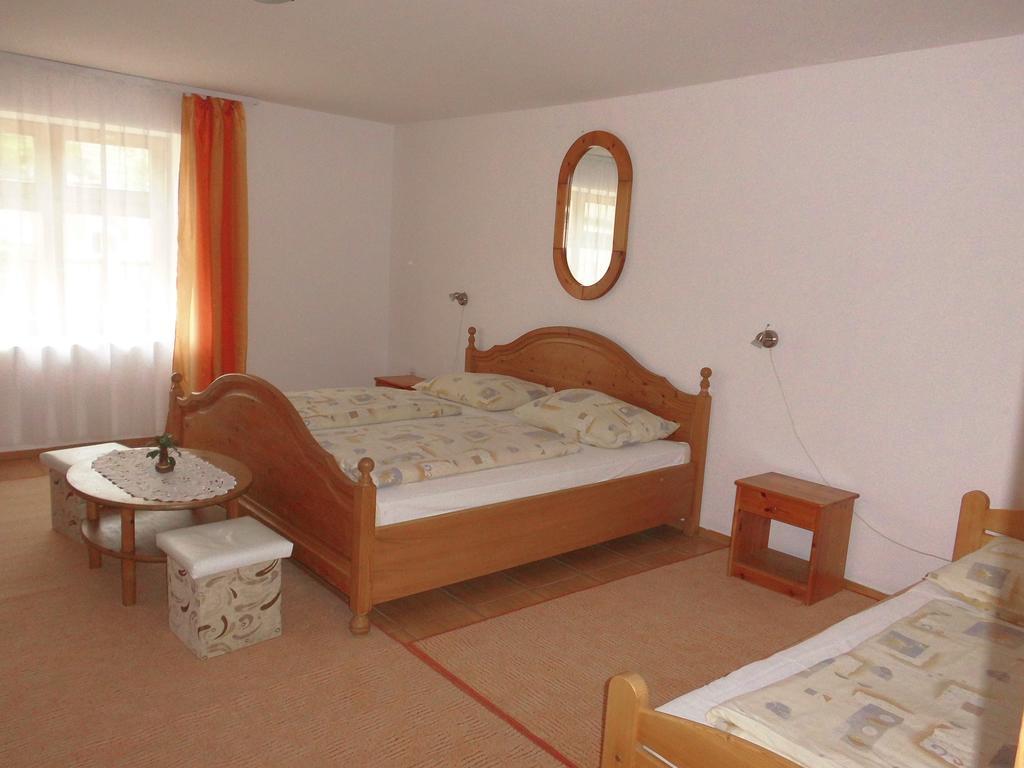 Fenyves Apartman Sarospatak Exterior photo