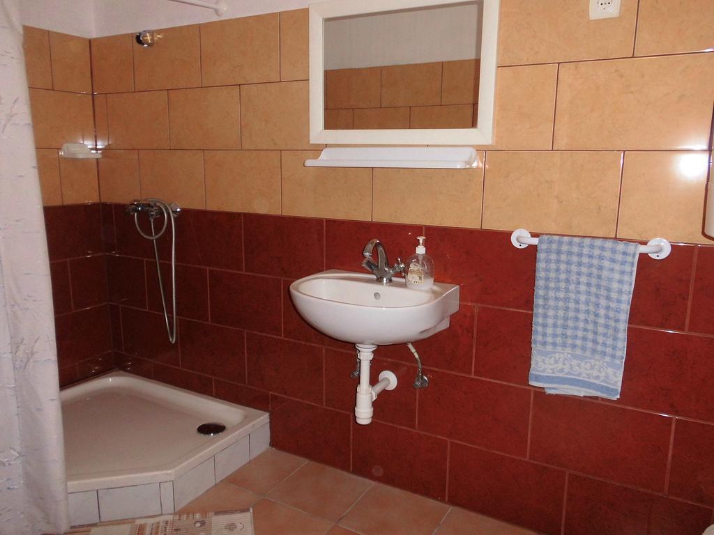 Fenyves Apartman Sarospatak Exterior photo